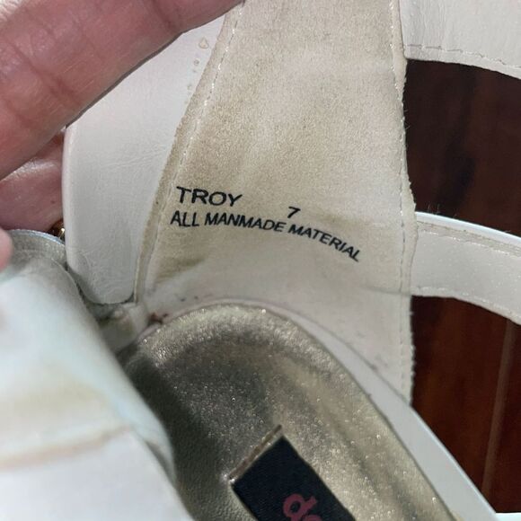 Dollhouse platforms - Picture 10 of 14